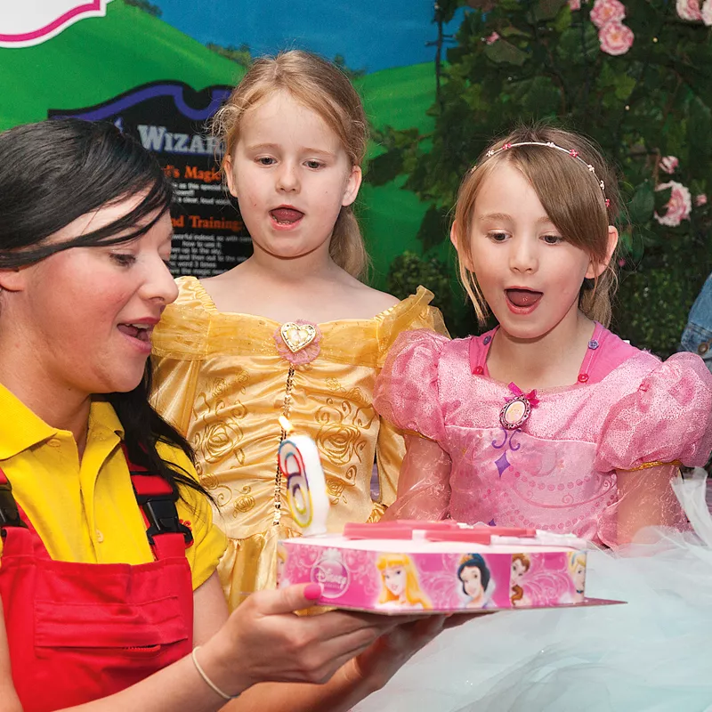 01 Birthdays Cake Gall@1200